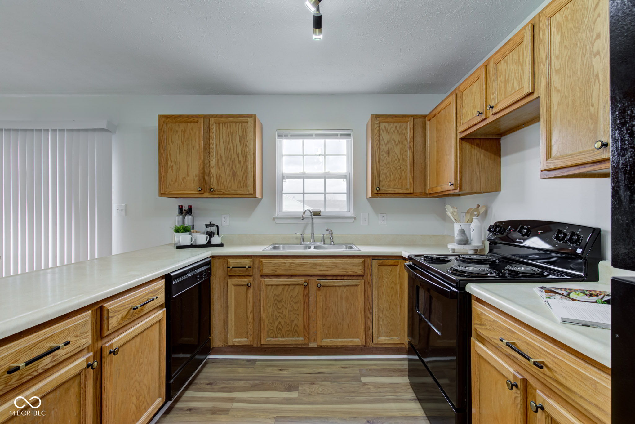 10046 Gate Drive Indianapolis, IN 46239 - Photo 22 of 69