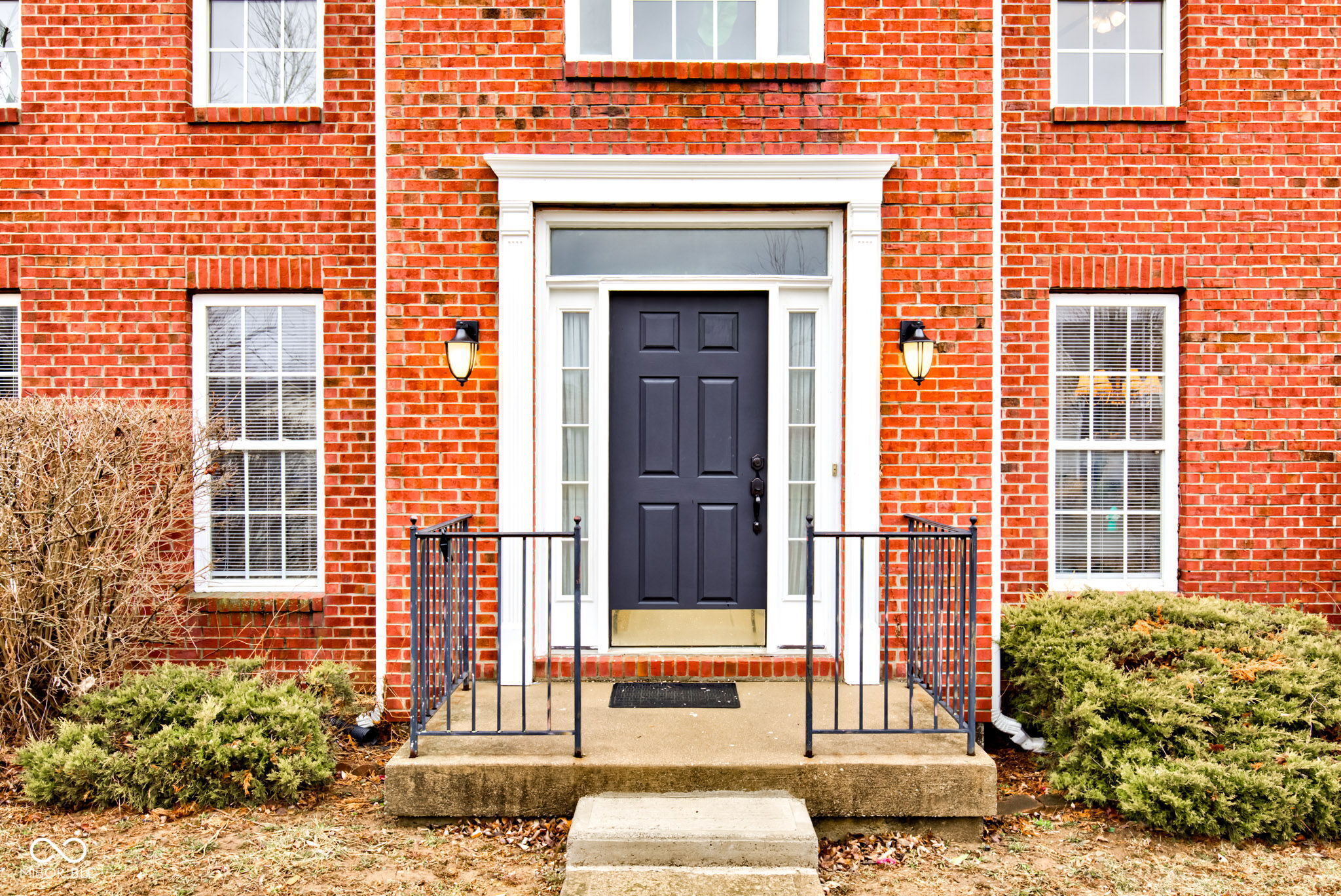 10046 Gate Drive Indianapolis, IN 46239 - Photo 4 of 69