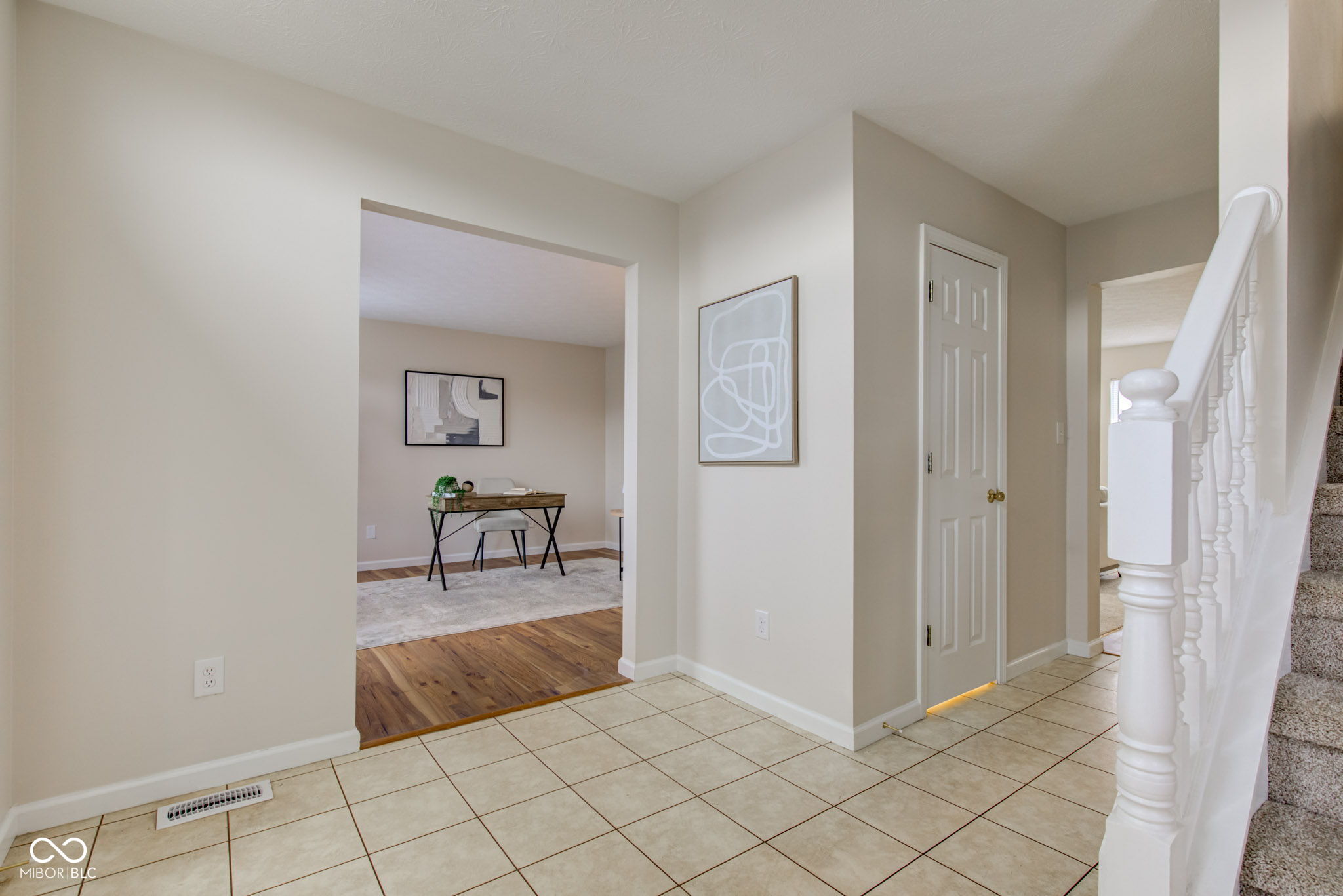 10046 Gate Drive Indianapolis, IN 46239 - Photo 7 of 69