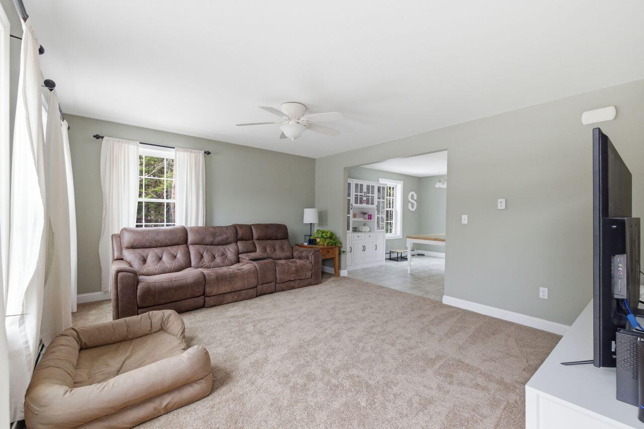 720 Parker Farm Road Buxton, ME 04093 - Photo 3 of 43 3G0A9034