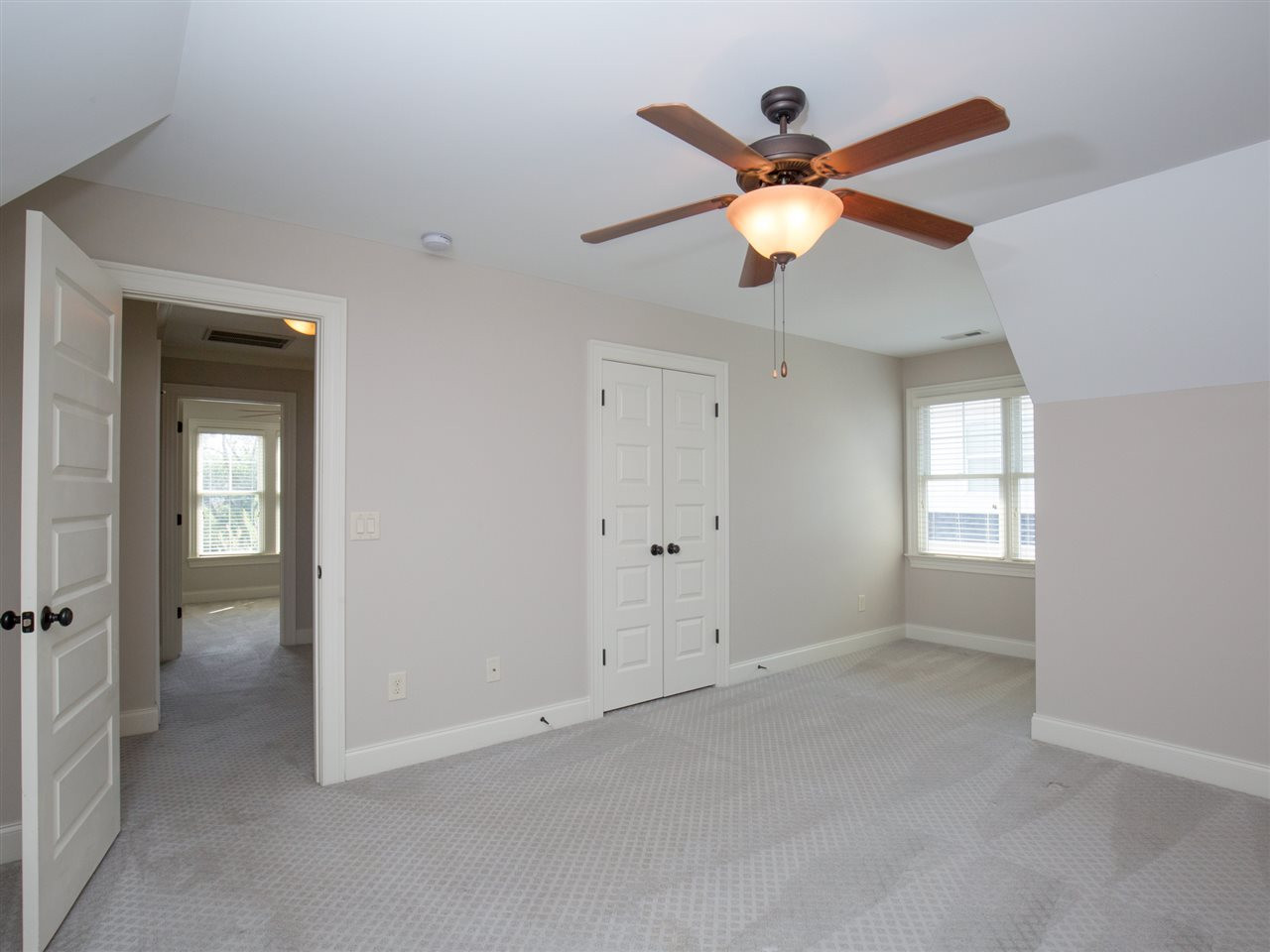 2749 Oberlin Road, Unit 101 Raleigh, NC 27608 - Photo 21 of 24 Photo 21