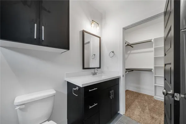 $2,625 | 214 Lynn Drive, Unit 301, Bryan, TX 77801