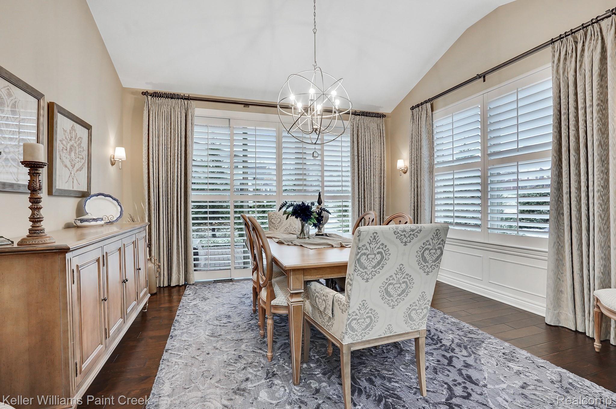 5195 Brecon Court, Unit 40 Rochester, MI 48306 - Photo 15 of 53 This Dining Room is straight out of HGTV!