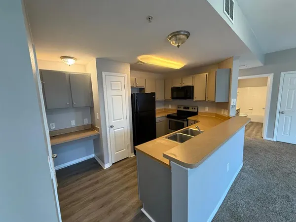 $203,000 | 2015 Erving Circle, Unit 307, Ocoee, FL 34761