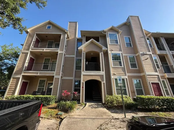 $203,000 | 2015 Erving Circle, Unit 307, Ocoee, FL 34761