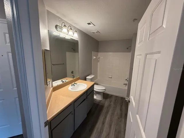 $207,000 | 2015 Erving Circle, Unit 307, Ocoee, FL 34761