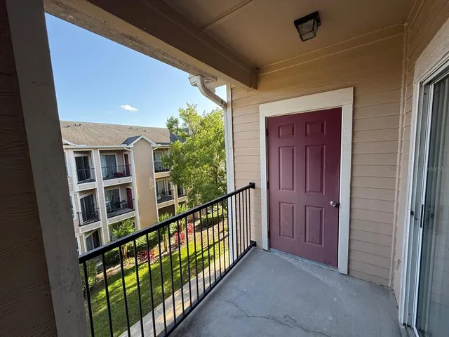 $207,000 | 2015 Erving Circle, Unit 307, Ocoee, FL 34761