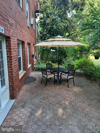 $2,200 | 1718 Preston Road, Alexandria, VA 22302
