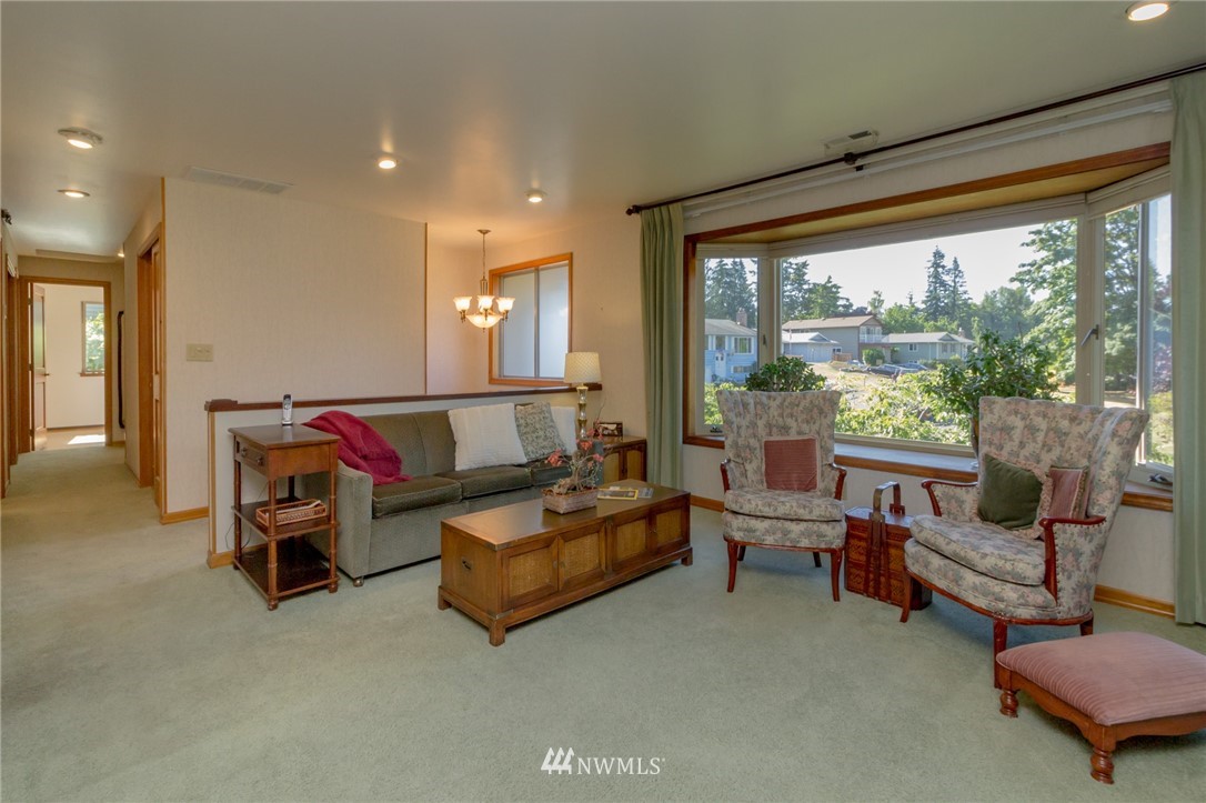 13600 Southeast 170th Street Renton, WA 98058 - Photo 3 of 25 Gallery Image 3