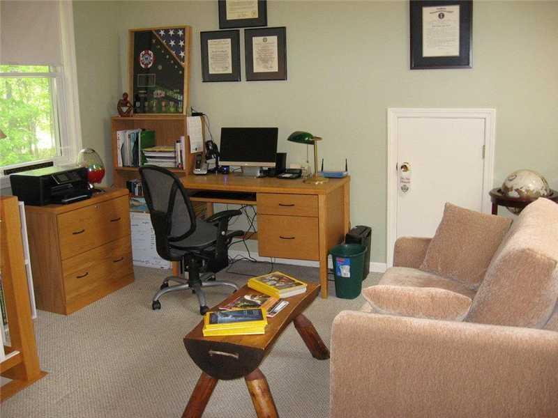 1 Cold Spring Lane Kennebunk, ME 04043 - Photo 5 of 12 Junior Office.