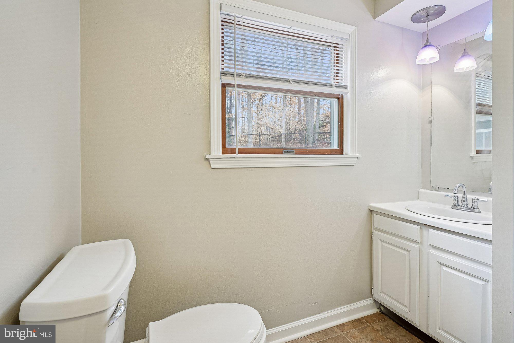 1515 Brooke Road Stafford, VA 22554 - Photo 8 of 20 Powder Room