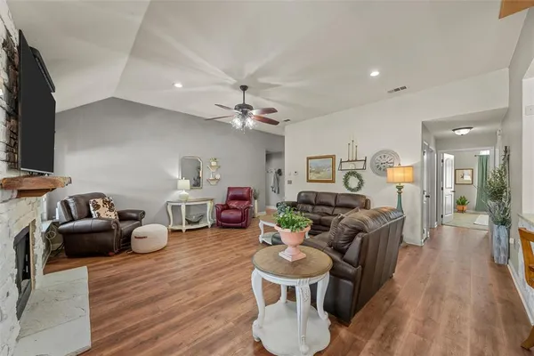 $349,900 | 248 Rabbit Shadow Trail, Whitney, TX 76692