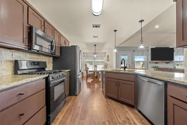 $349,900 | 248 Rabbit Shadow Trail, Whitney, TX 76692