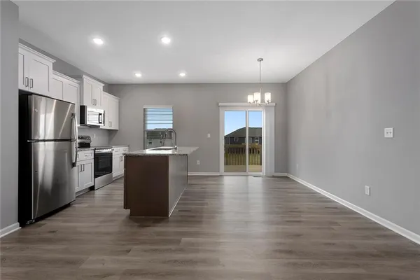 $399,900 | 706 Blazing Star Drive, Raymore, MO 64083