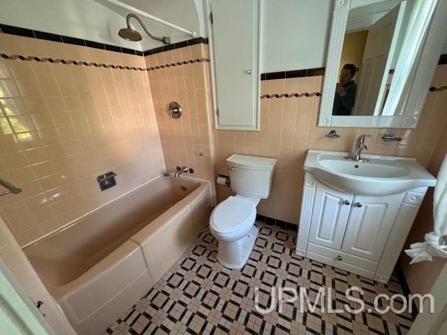 804 South 13th Street Escanaba, MI 49829 - Photo 41 of 61