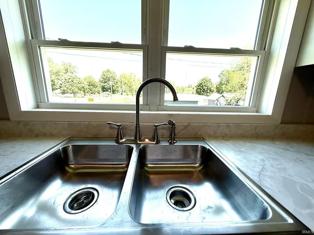 $125,000 | 3640 Old Vincennes Road, Mitchell, IN 47446