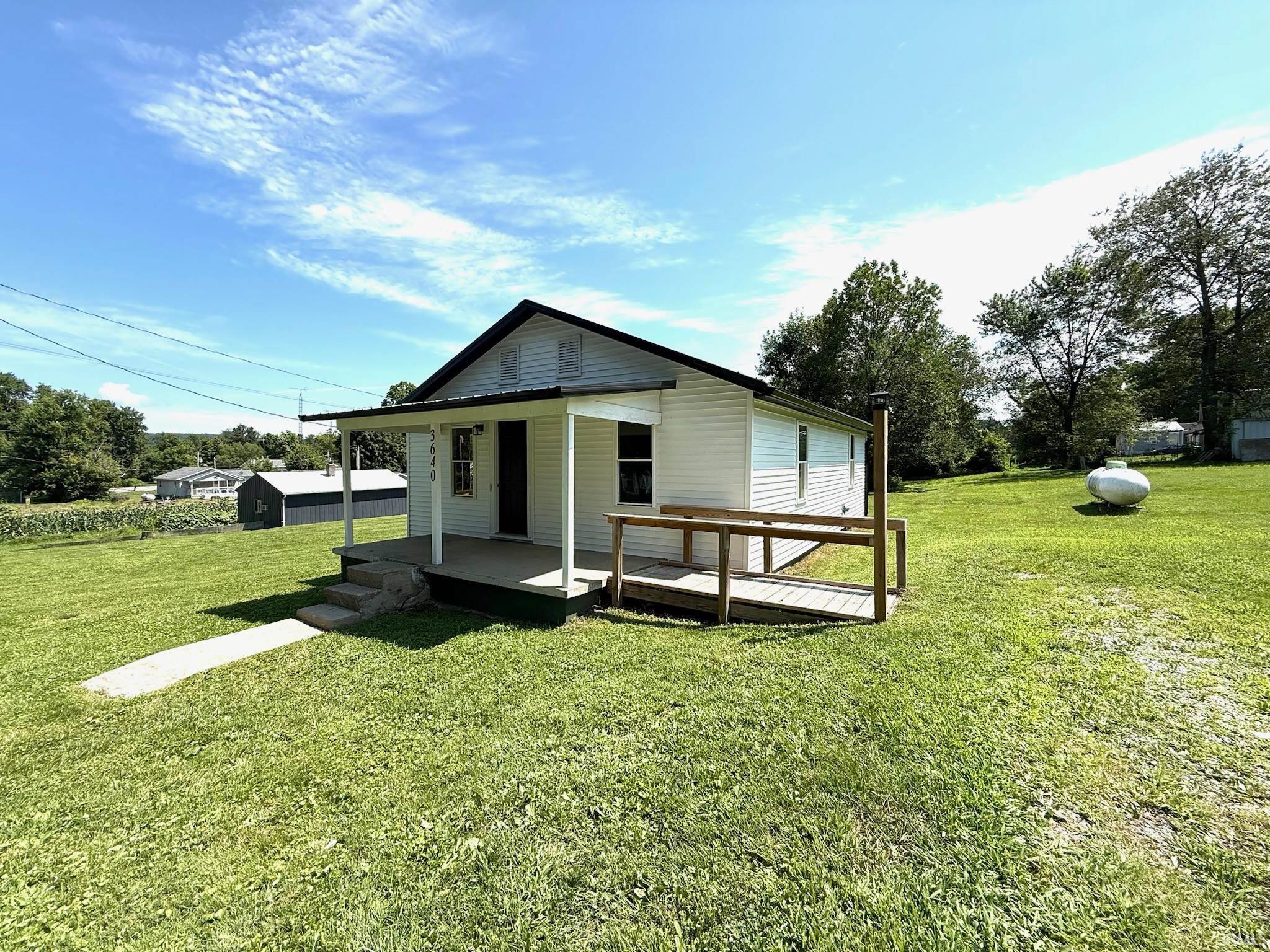 3640 Old Vincennes Road Mitchell, IN 47446 - Photo 2 of 32