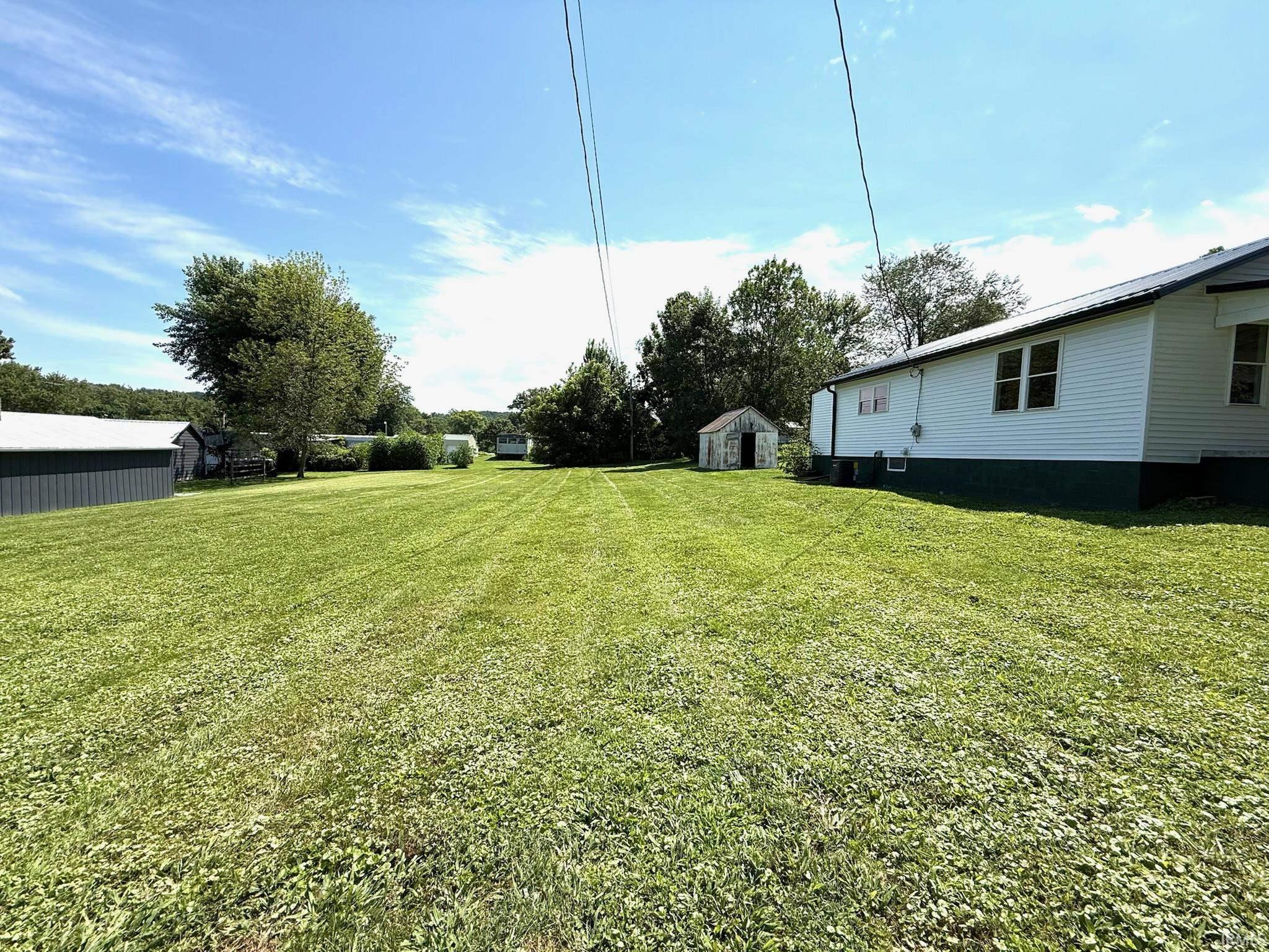 3640 Old Vincennes Road Mitchell, IN 47446 - Photo 27 of 32