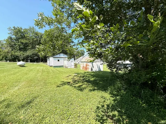 $125,000 | 3640 Old Vincennes Road, Mitchell, IN 47446