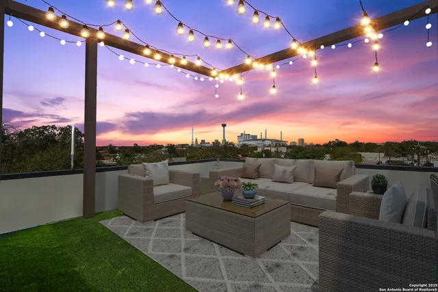 $575,000 | 1021 South Hackberry, Unit 201, San Antonio, TX 78210