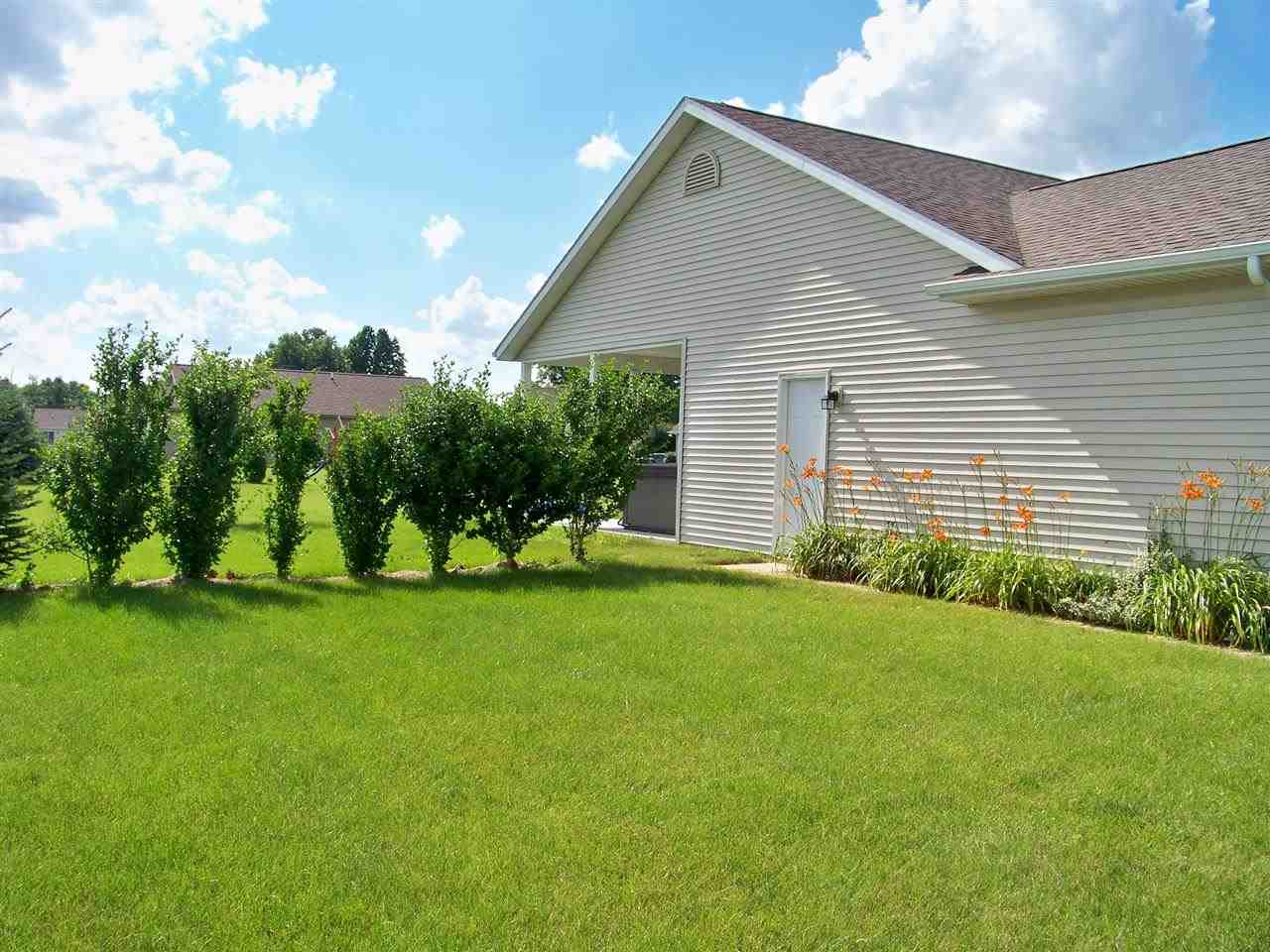 58045 Prairie Ridge Road Goshen, IN 46528 - Photo 3 of 30 Gallery Image 3