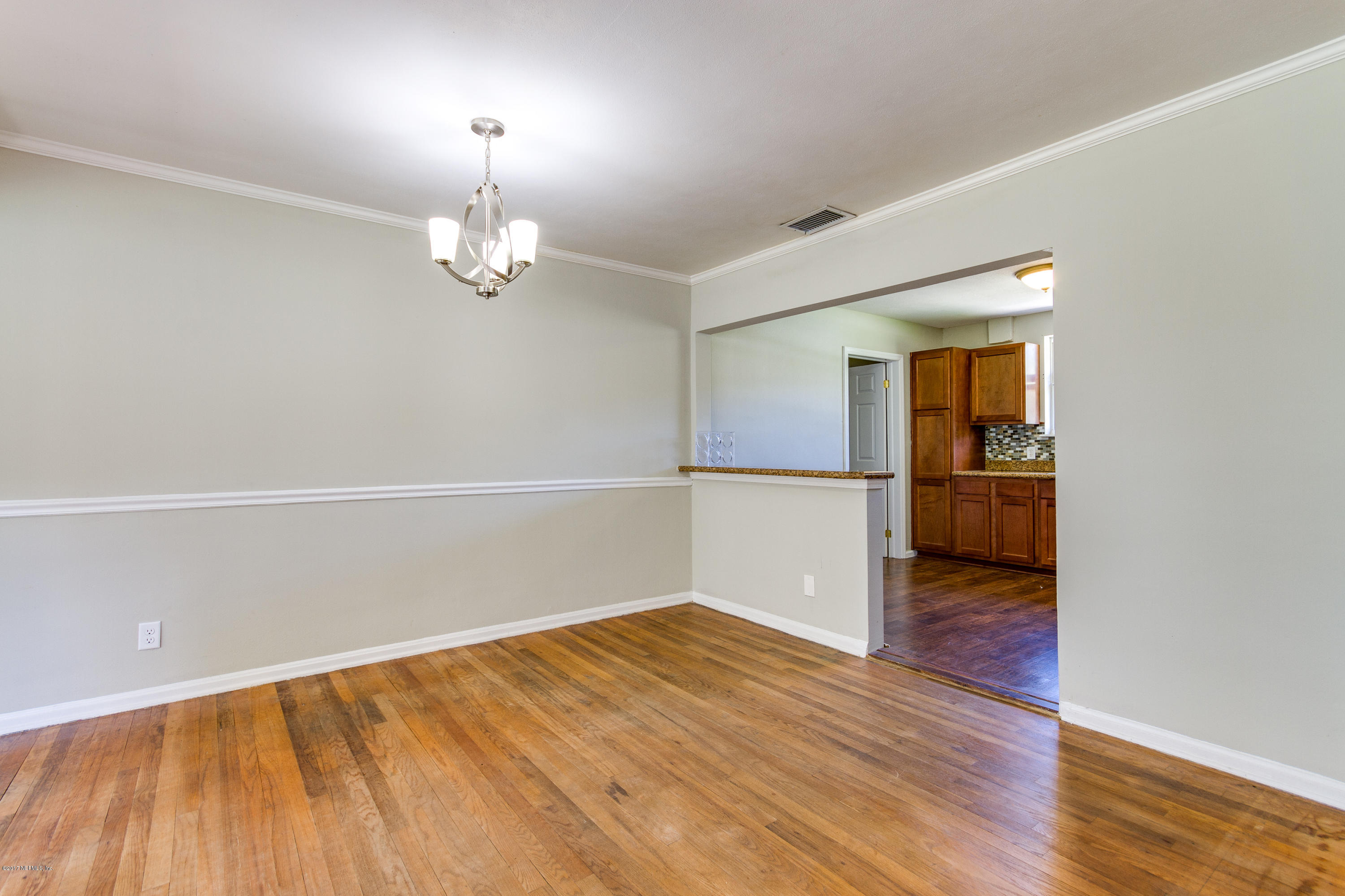 846 Ibis Road Jacksonville, FL 32216 - Photo 8 of 22 20170706 846 Ibis Rd013LARGE