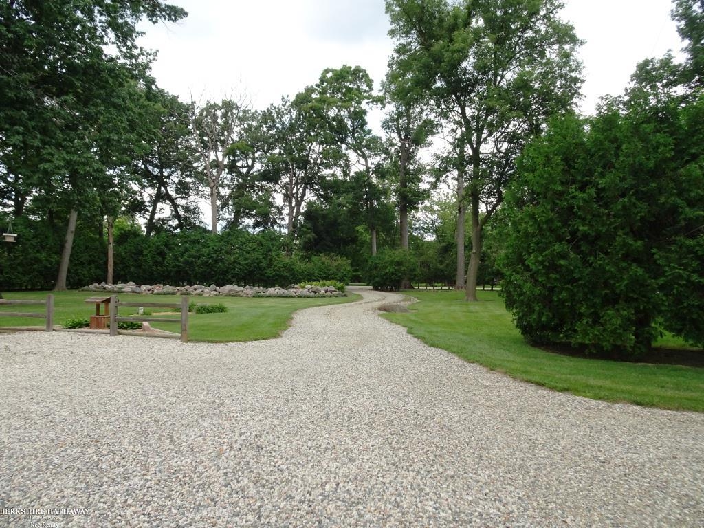 11860 Ebeling Road Romeo, MI 48065 - Photo 3 of 54 50116100-2.JPG