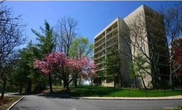 a view of a multi story building