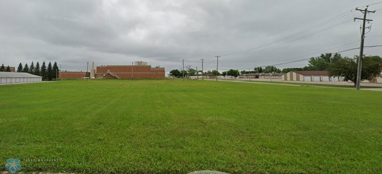 3216 Broadway North Fargo, ND 58102 - Photo 3 of 6