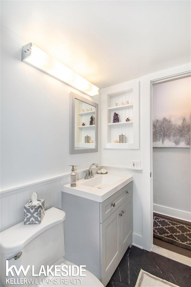 29612 Hoover Road Warren, MI 48093 - Photo 21 of 30