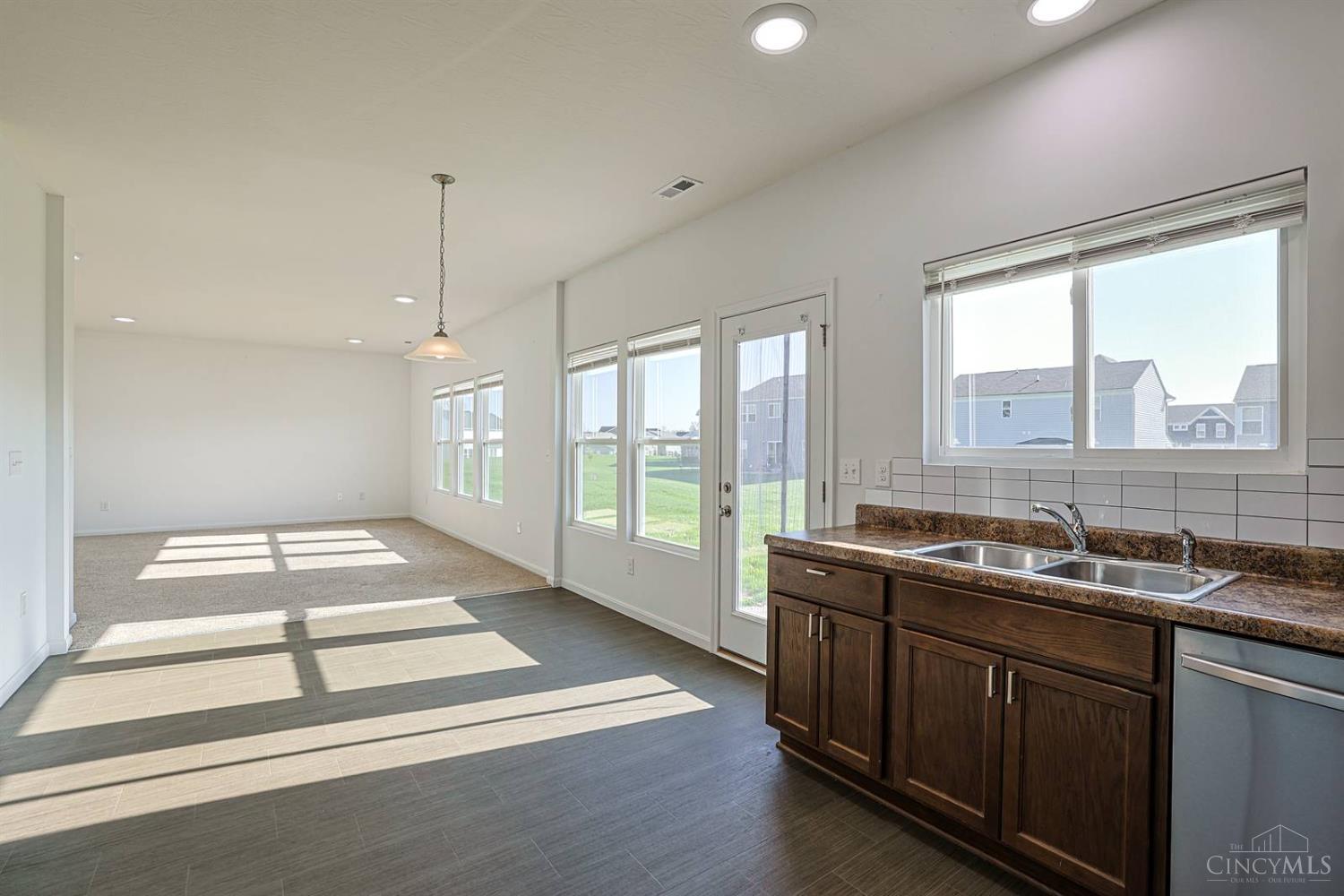 1265 Soaring Way Maineville, OH 45039 - Photo 9 of 37