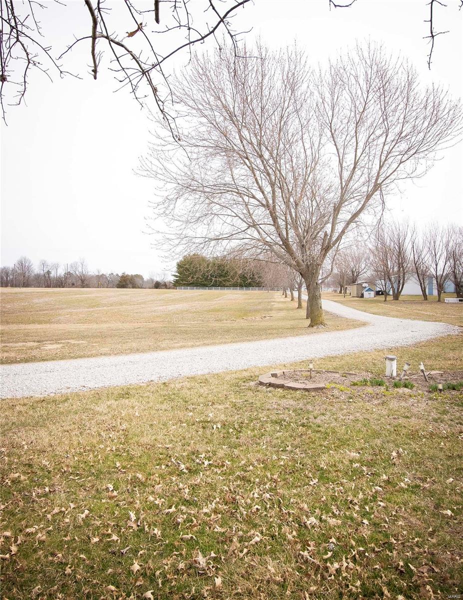 5745 Marine Road Alhambra, IL 62001 - Photo 6 of 50