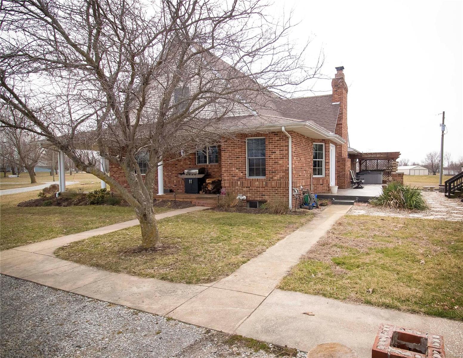 5745 Marine Road Alhambra, IL 62001 - Photo 8 of 50