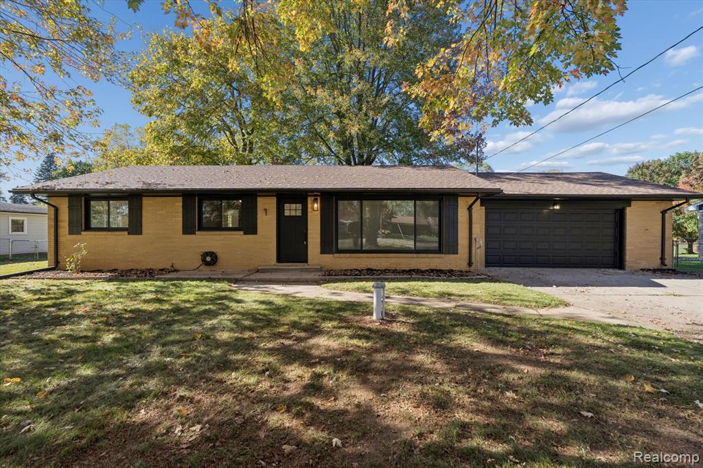 241 Raleigh Place Lennon, MI 48449 - Photo 1 of 45 Gallery Image 1