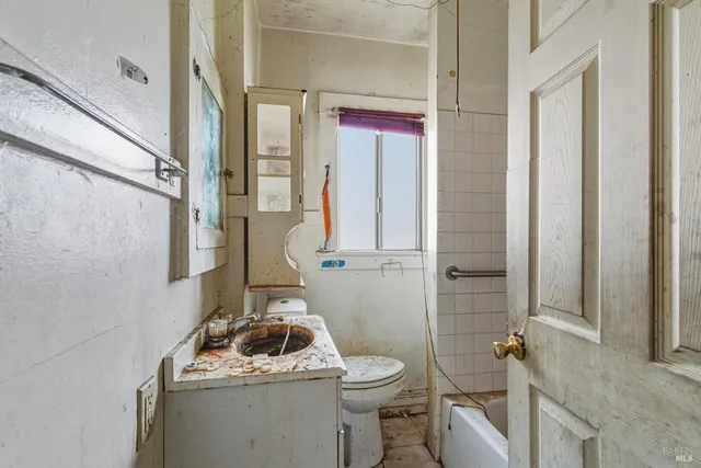 $600,000 | 921 Jones Street, Berkeley, CA 94710