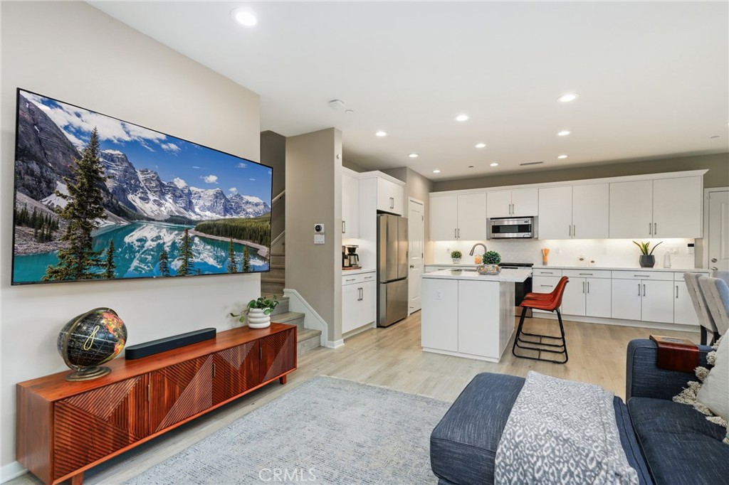 121 Excursion Irvine, CA 92618 - Photo 5 of 65