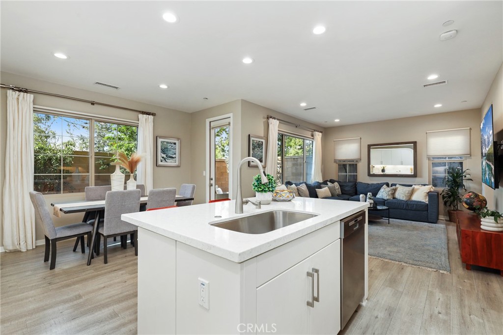 121 Excursion Irvine, CA 92618 - Photo 10 of 65