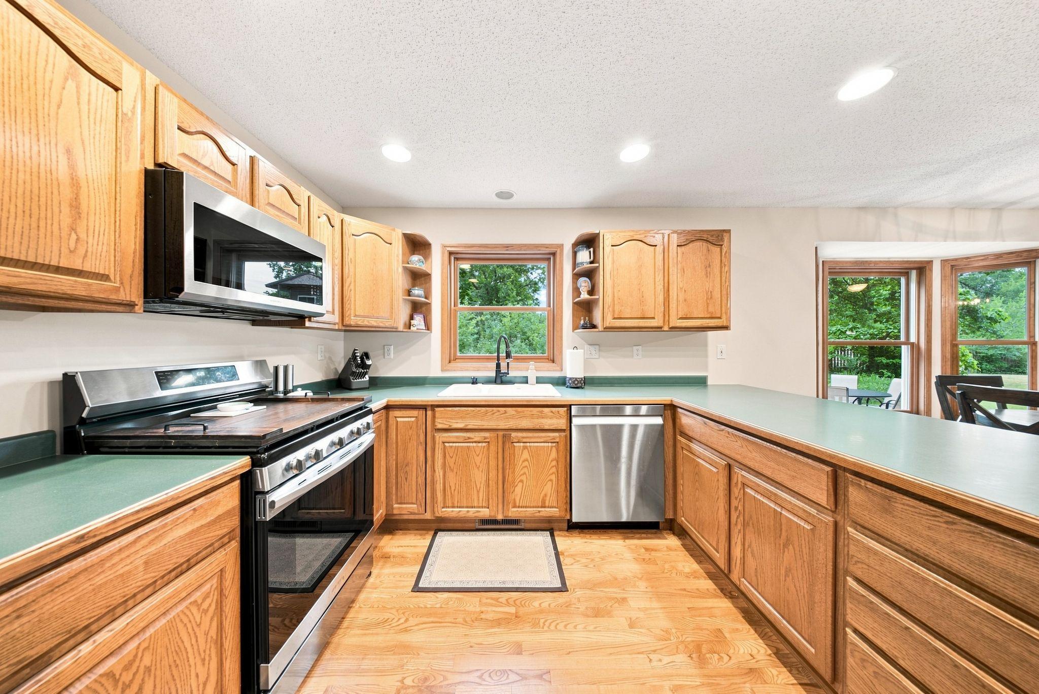 624 Galahad Road North Hudson, WI 54016 - Photo 12 of 48 Gallery Image 12