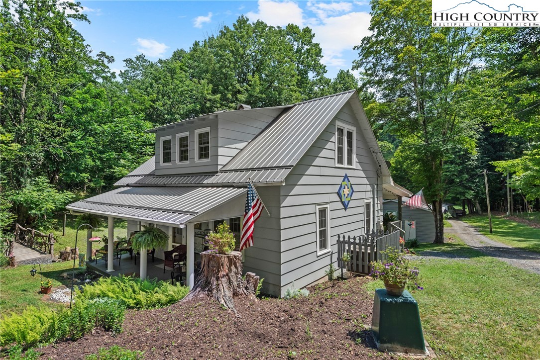 129 Troys Trail Todd, NC 28684 - Photo 4 of 50