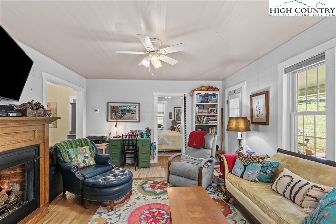 129 Troys Trail Todd, NC 28684 - Photo 9 of 50