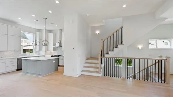 $3,900 | 4621 Maxie Street, Houston, TX 77007