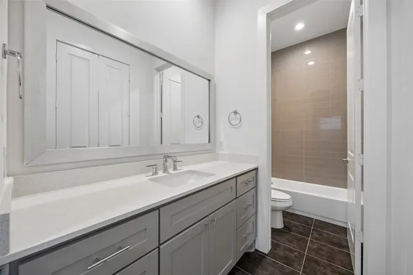 $3,900 | 4621 Maxie Street, Houston, TX 77007
