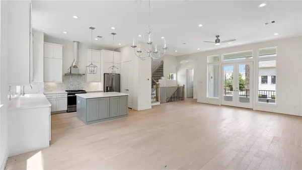 $3,900 | 4621 Maxie Street, Houston, TX 77007