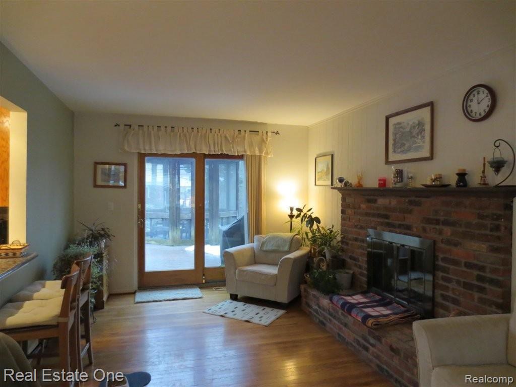 2007 Wiltshire Road Berkley, MI 48072 - Photo 6 of 15 Family Room