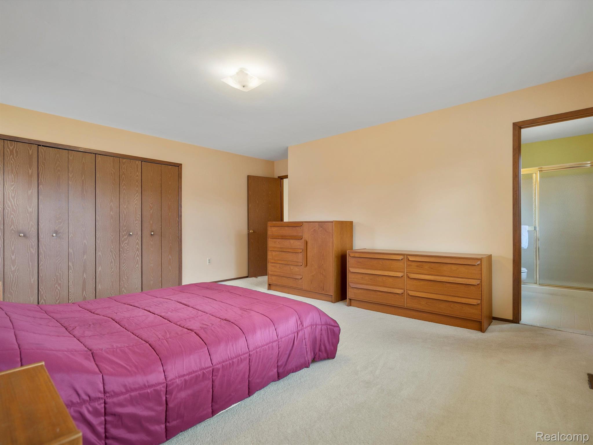 814 Ten Point Drive Rochester, MI 48309 - Photo 16 of 30 Closets with built in shelving units