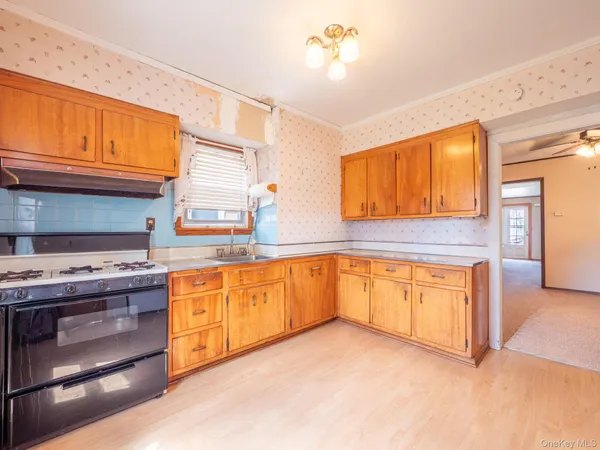 $795,000 | 89-10 218th Place | Queens Village