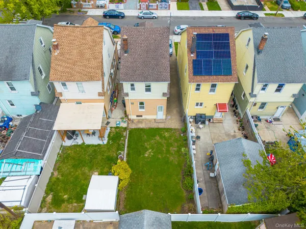 $795,000 | 89-10 218th Place | Queens Village