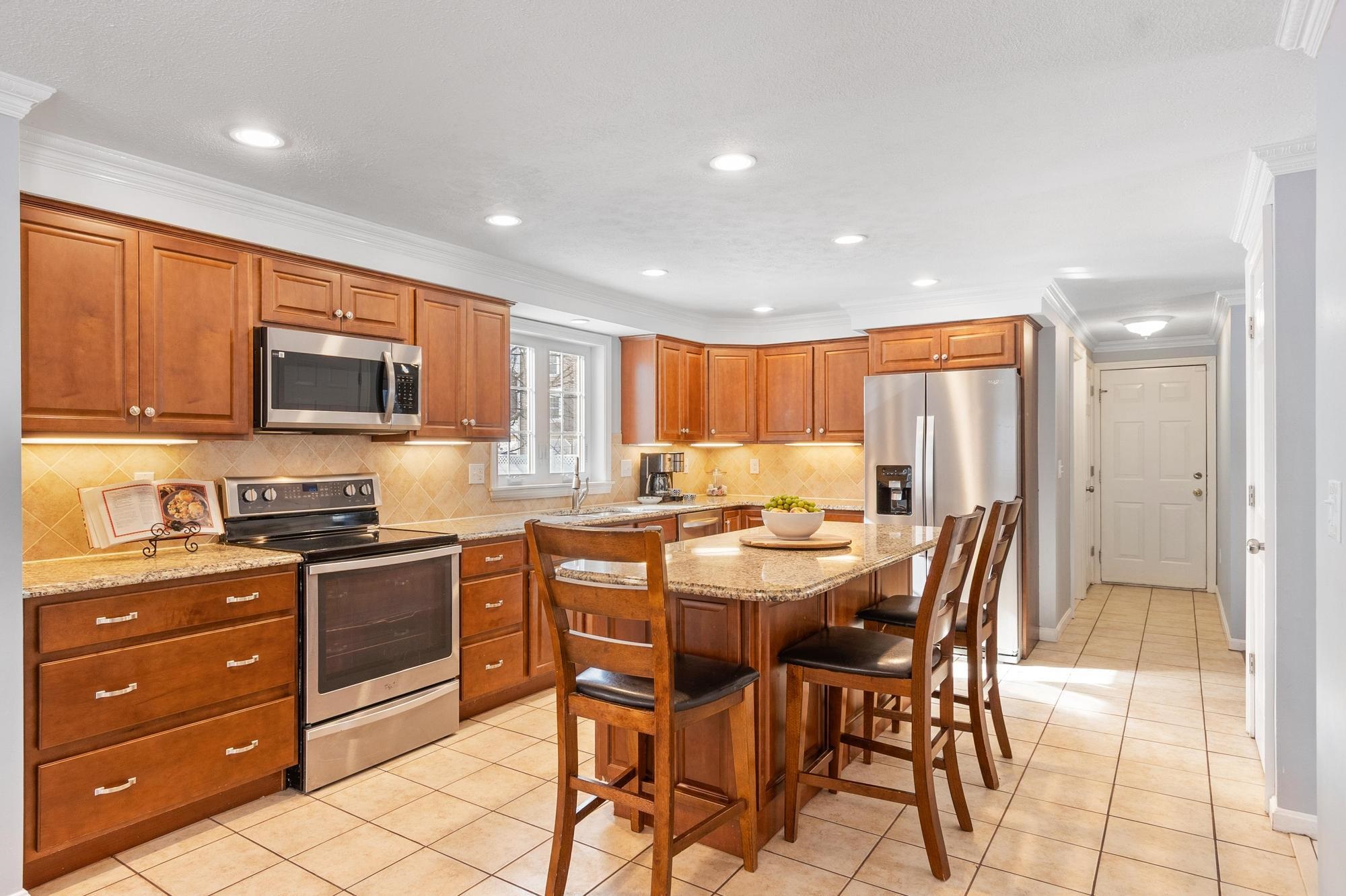 3 Copperfield Lane Londonderry, NH 03053 - Photo 12 of 58