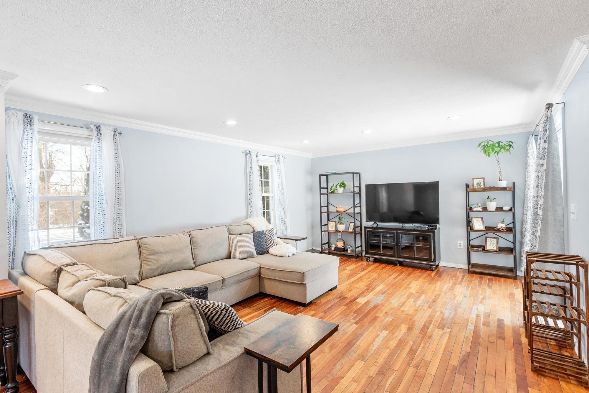 3 Copperfield Lane Londonderry, NH 03053 - Photo 16 of 58