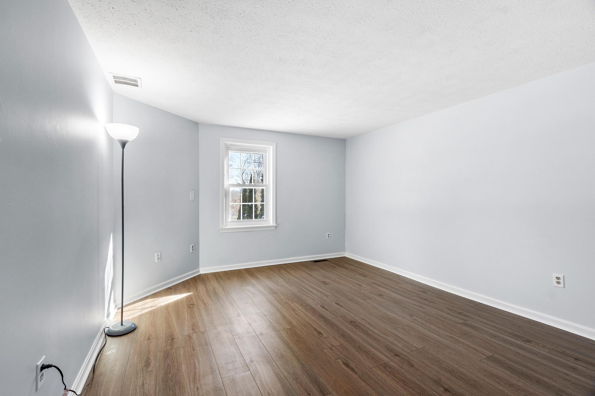 3 Copperfield Lane Londonderry, NH 03053 - Photo 32 of 58